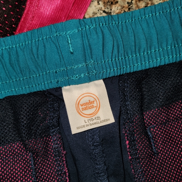 2 pair Shorts Bundle - Picture 4 of 9